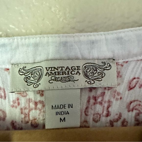 ❇️Vintage America Red and Blue Floral Blouse 2 for $22❇️ - Picture 2 of 4